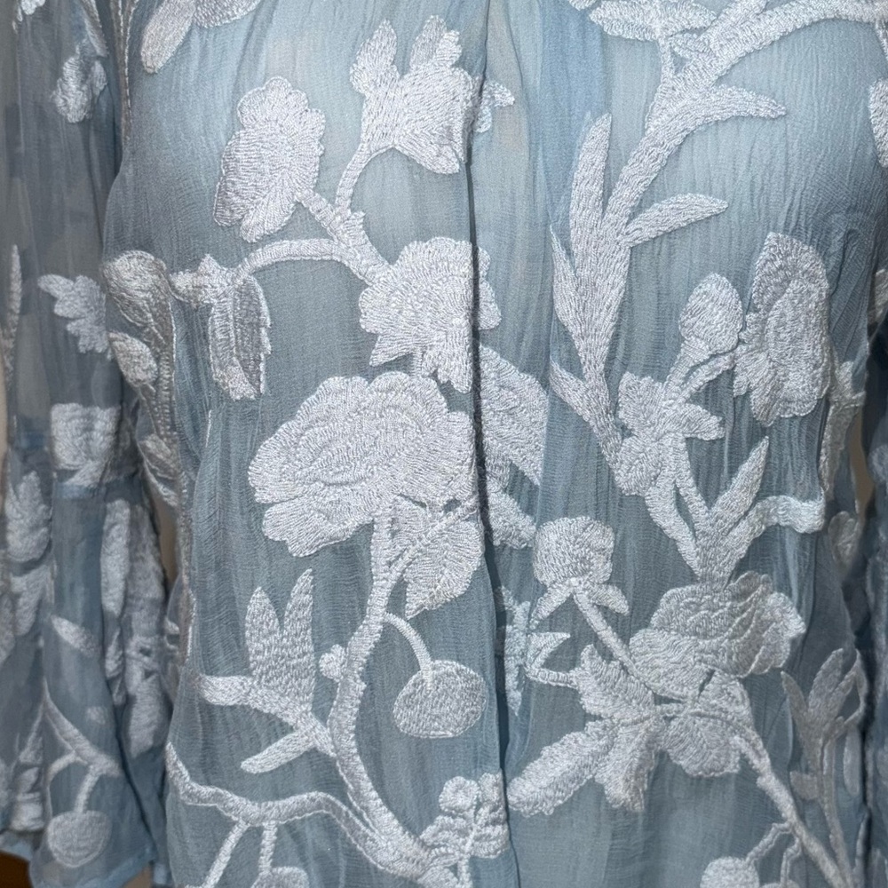 NWOT 100% Silk Sundance Embroidered Light Blue White Bell Sleeves Size XS - Picture 3 of 5
